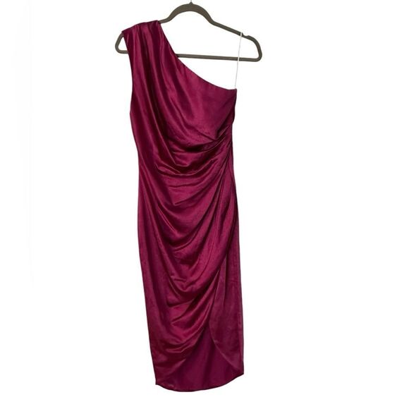 Elliatt Cassini Deep Berry One Shoulder Cocktail Dress | Size M - Picture 3 of 9